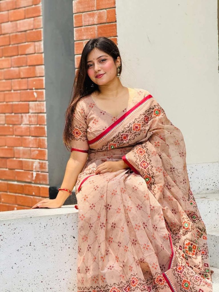 প্রিমিয়াম আড়ং সিল্ক স্কিন প্রিন্ট শাড়ি